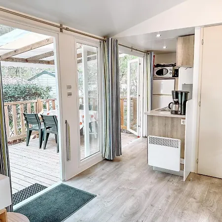 3 Bedroom Lei Suves - Joycasa Рокбрюн-сюр-Аржан