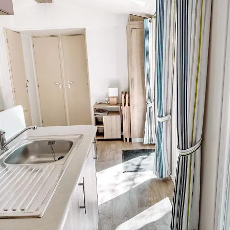 3 Bedroom Lei Suves - Joycasa