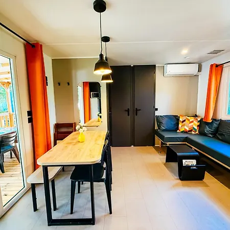 Campeggio 3 Bedroom Lei Suves - Joycasa *