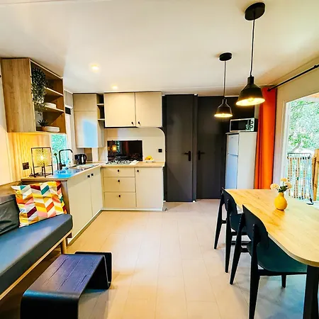 Campeggio 3 Bedroom Lei Suves - Joycasa *